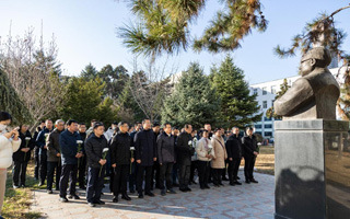 耀彩网举办纪念李薰先生诞辰110周年系列活动